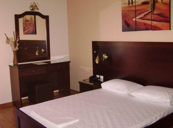 Pantheon Hotel & Suites Nerotrivia Bilik gambar